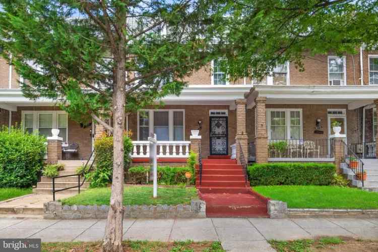 House For Sale in 515, Crittenden Street Northwest, Washington, District of Columbia