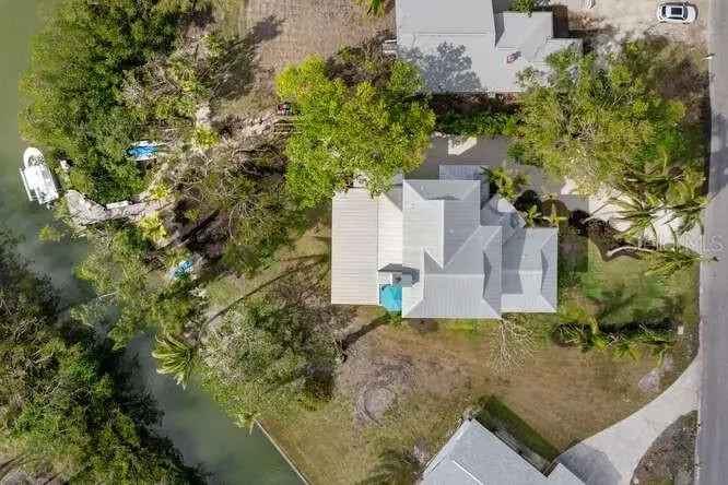 Single-family house For Sale in 6821, Longboat Drive South, Longboat Key, Florida