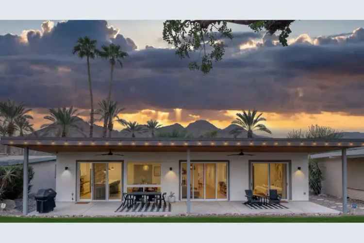 Single-family house For Sale in Indian Wells, California