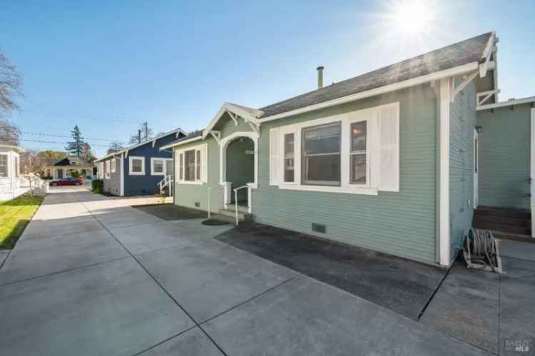 Single-family house For Sale in 539, Randolph Street, Napa, California