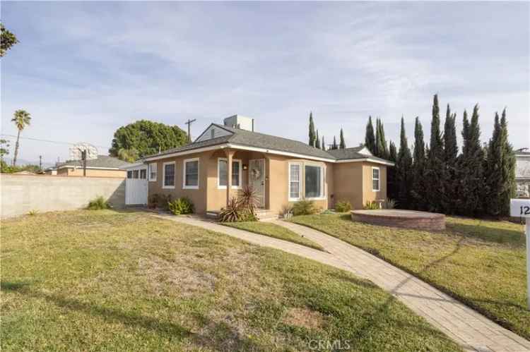 Single-family house For Sale in 12560, Mineola Street, Los Angeles, California