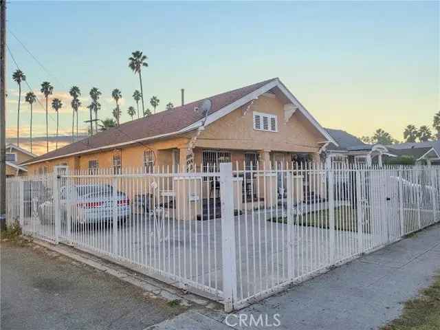 Multi-family house For Sale in Los Angeles, California