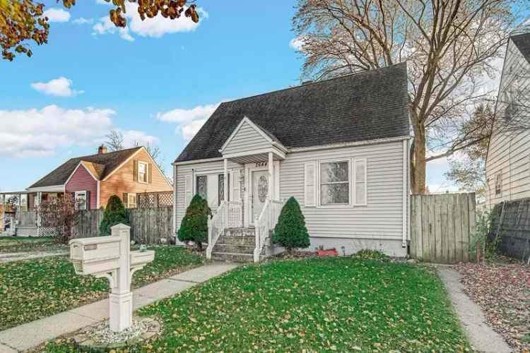 Single-family house For Sale in 2644, 162nd Street, Hammond, Indiana