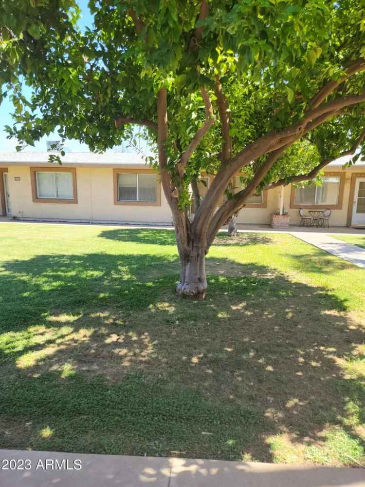 Single-family house For Sale in 10621, West Coggins Drive, Sun City, Arizona