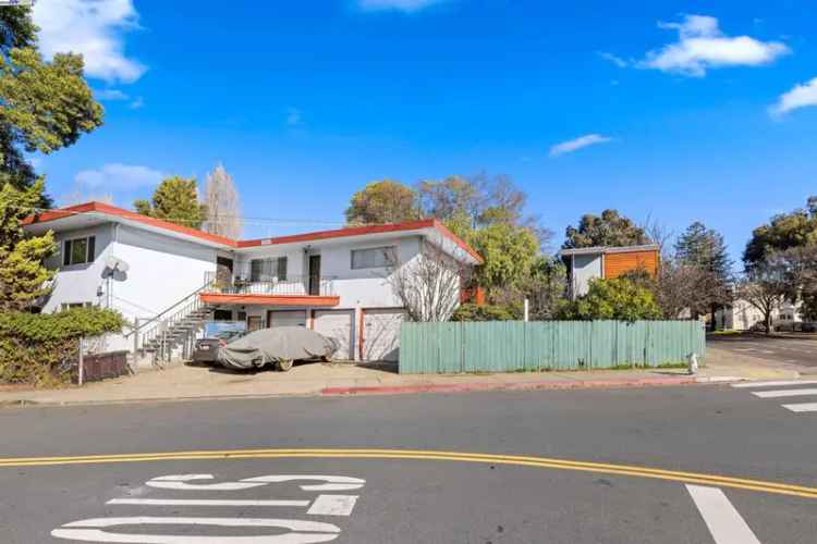 Multi-family house For Sale in 3420, Delaware Street, Oakland, California