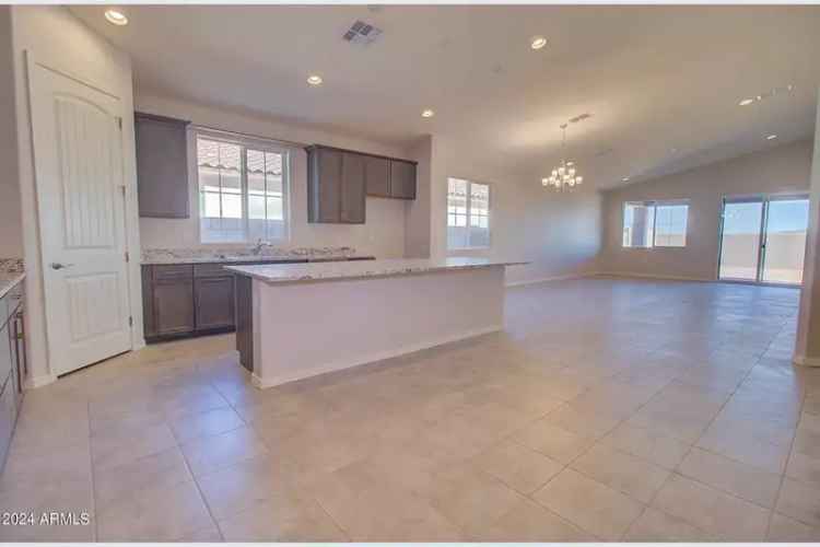 Single-family house For Sale in Casa Grande, Arizona