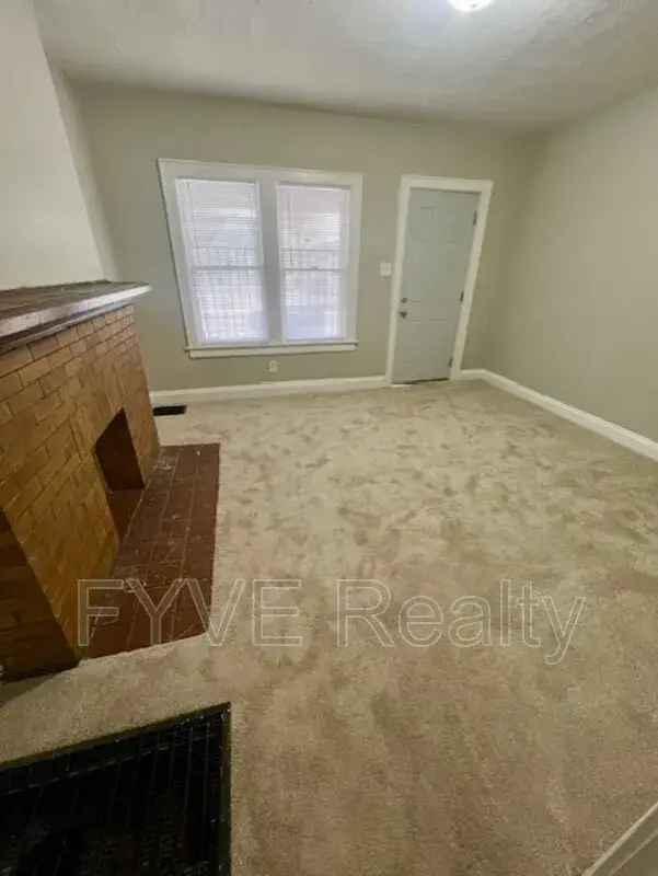 2 Bedroom Duplex in Columbus - Near Shopping & Dining