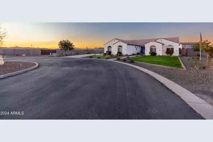 Single-family house For Sale in 556, West Weld Street, San Tan Valley, Arizona