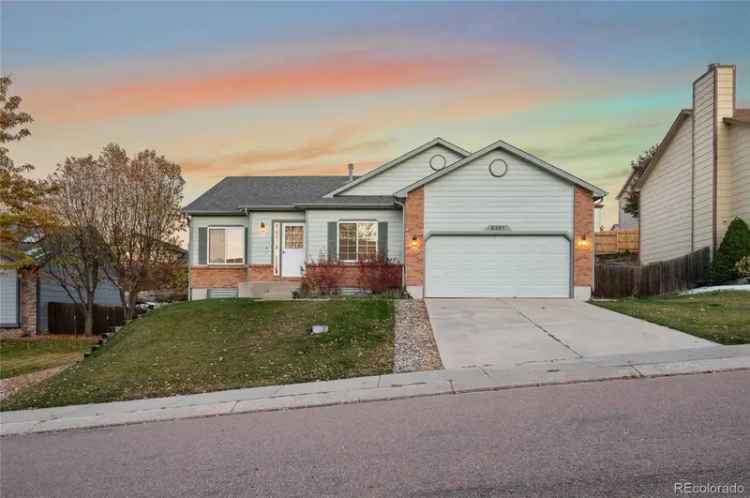 Single-family house For Sale in 6361, Bestview Way, Colorado Springs, Colorado