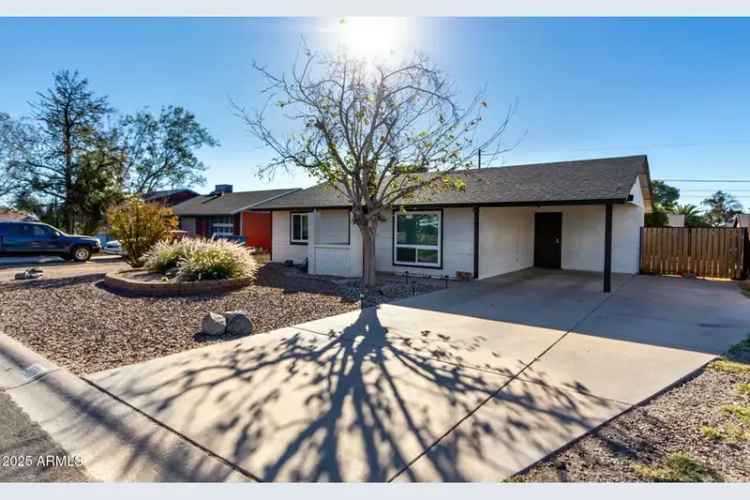 Single-family house For Sale in 261, West 21st Avenue, Apache Junction, Arizona