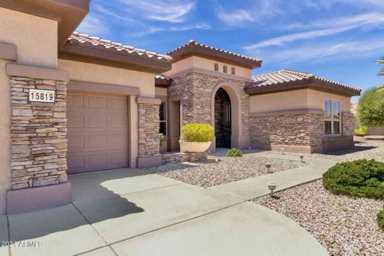 Single-family house For Sale in 15819, West Silver Breeze Drive, Surprise, Arizona