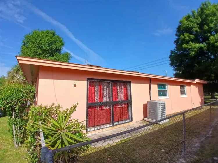 Single-family house For Sale in Orlando, Florida