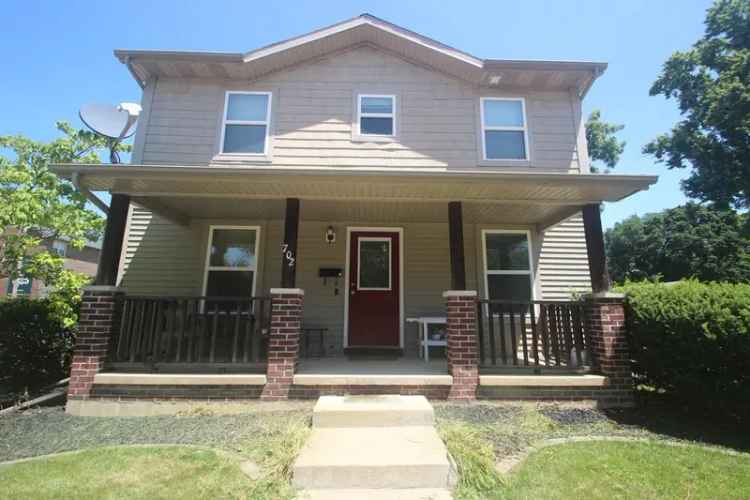 Single-family house For Sale in 702, Hester Avenue, Normal, Illinois