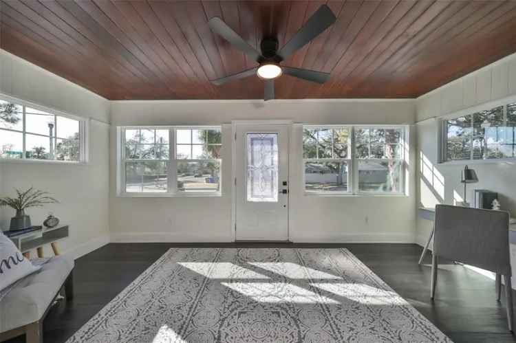 Single-family house For Sale in 1846, 3rd Street South, Saint Petersburg, Florida