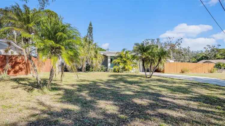 Single-family house For Sale in 139, Tennessee Avenue Northeast, Saint Petersburg, Florida