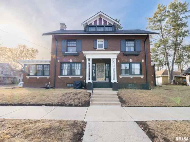 Single-family house For Sale in 1701, West Barker Avenue, Peoria, Illinois