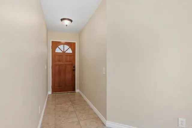 Single-family house For Sale in Carlsbad, California