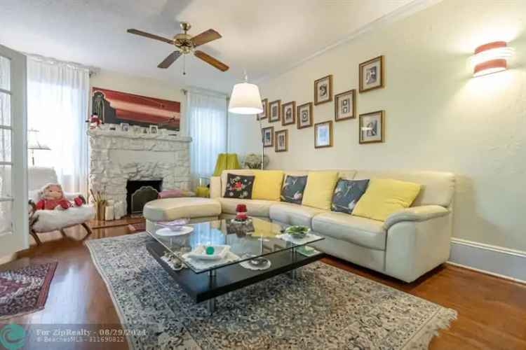 Single-family house For Sale in 70, Southwest 18th Terrace, Miami, Florida