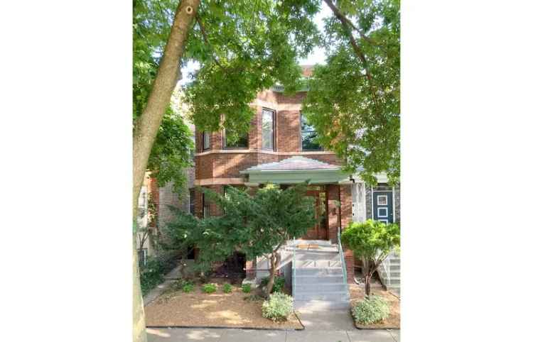 Single-family house For Sale in 1430, West Granville Avenue, Chicago, Illinois