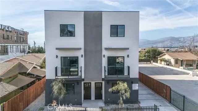 Multi-family house For Sale in 5889, Brentwood Street, Los Angeles, California