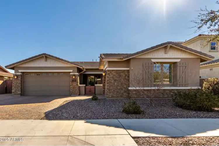 Single-family house For Sale in 22091, East Russet Road, Queen Creek, Arizona