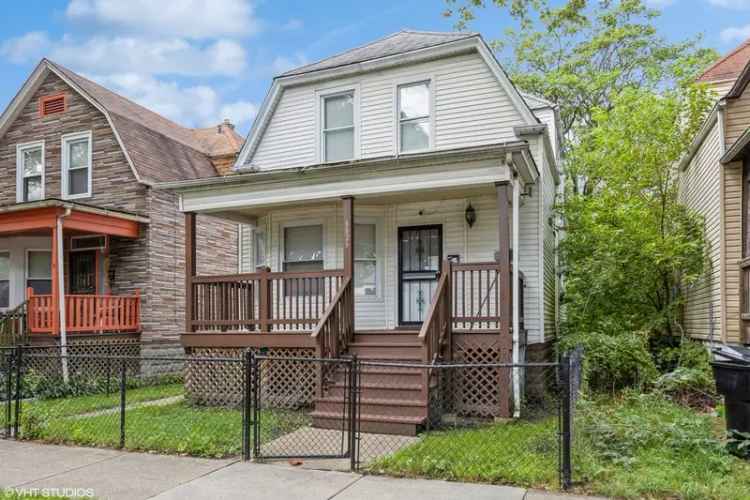 Single-family house For Sale in 8826, South Lowe Avenue, Chicago, Illinois