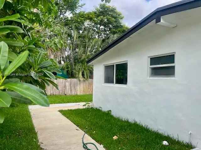 Single-family house For Sale in Fort Lauderdale, Florida