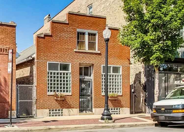 Single-family house For Sale in 3256, South Morgan Street, Chicago, Illinois