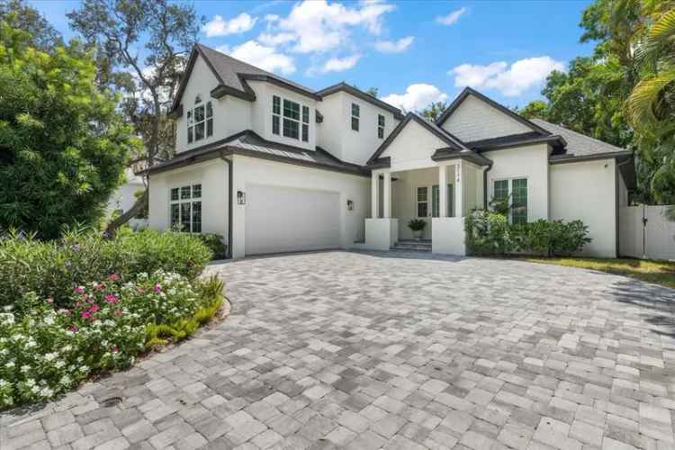 Single-family house For Sale in 2174, McClellan Parkway, Sarasota, Florida