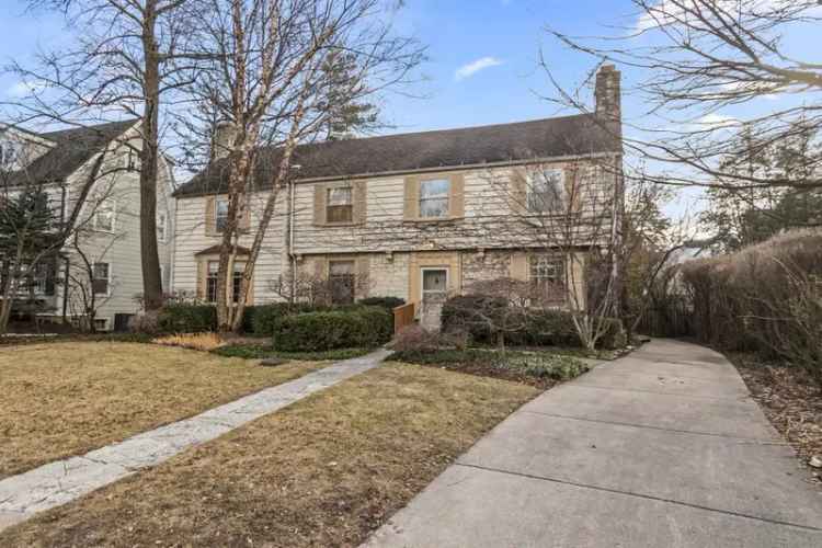 Single-family house For Sale in 2812, Colfax Street, Evanston, Illinois