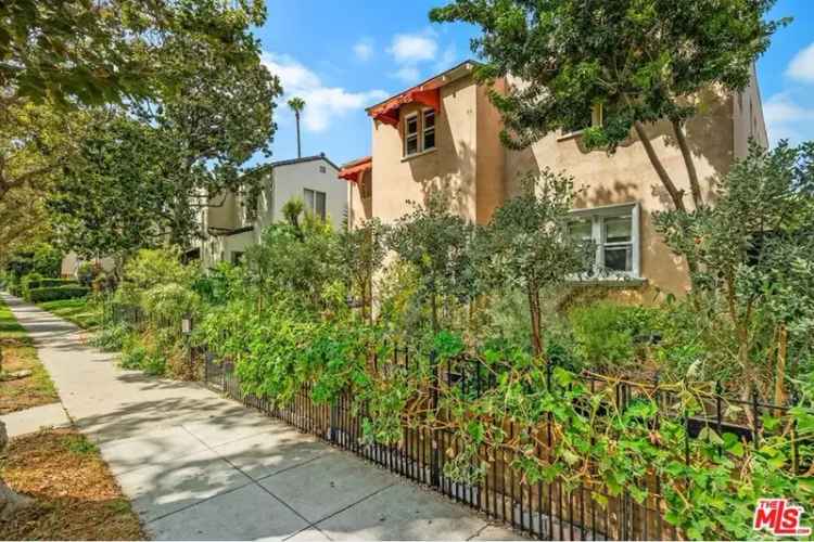 Multi-family house For Sale in 251, North Swall Drive, Beverly Hills, California