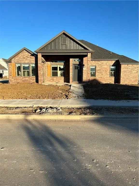 Single-family house For Sale in Fayetteville, Arkansas