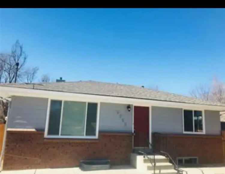 Updated Home Near Olde Town Arvada - Finished Basement - 2 Bedrooms