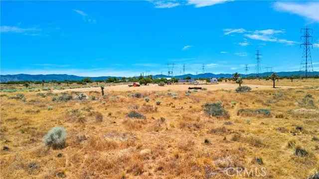 Land For Sale in Oak Hills, California