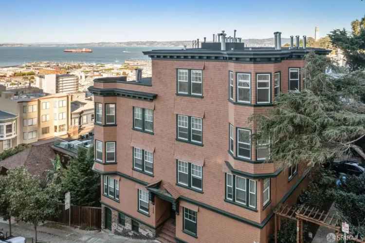 Multi-family house For Sale in 1950, Jones Street, San Francisco, California