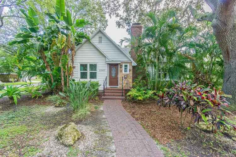 Single-family house For Sale in 2367, Woodlawn Circle West, Saint Petersburg, Florida