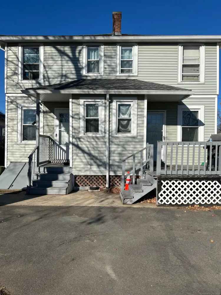 Multi-family house For Sale in East Hartford, Connecticut