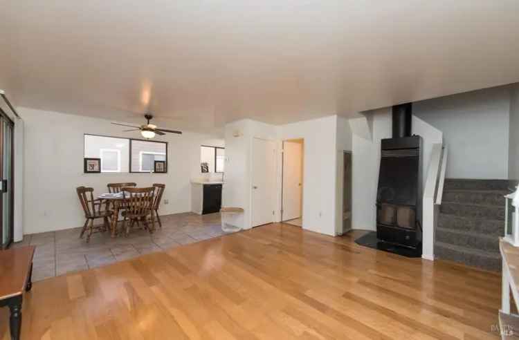 Condo For Sale in 2147, West Steele Lane, Santa Rosa, California