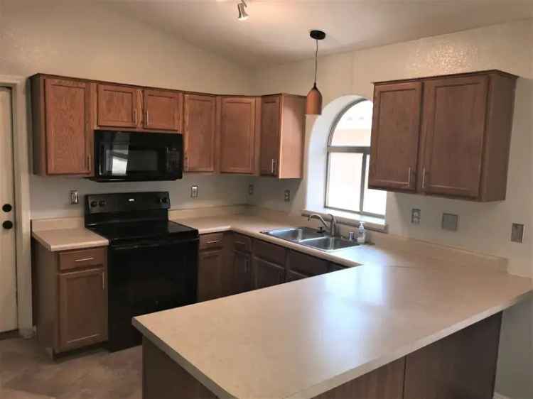 Home for Rent near Loop 202 and 60 Freeways