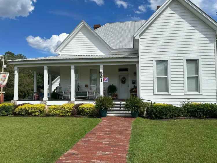 Single-family house For Sale in 501, Stanley Avenue, Andalusia, Alabama