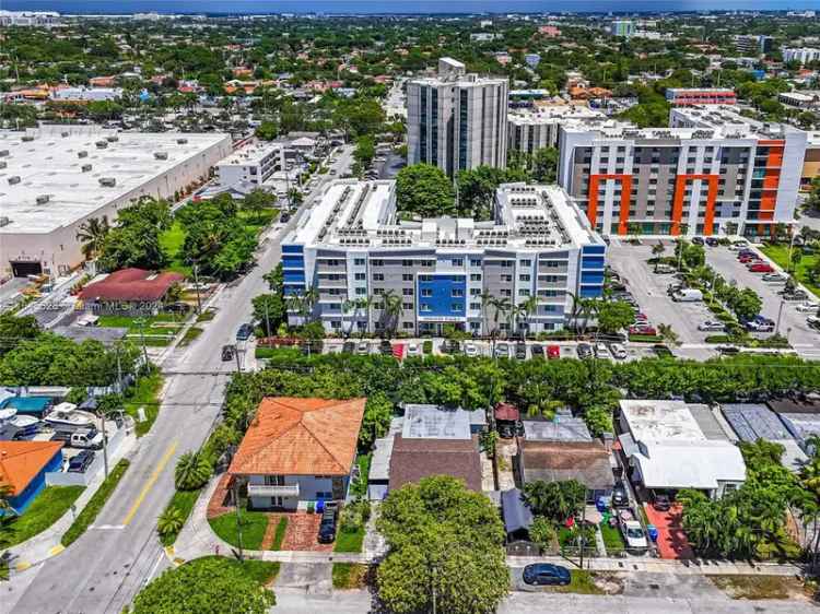 Multi-family house For Sale in 2985, Southwest 11th Street, Miami, Florida