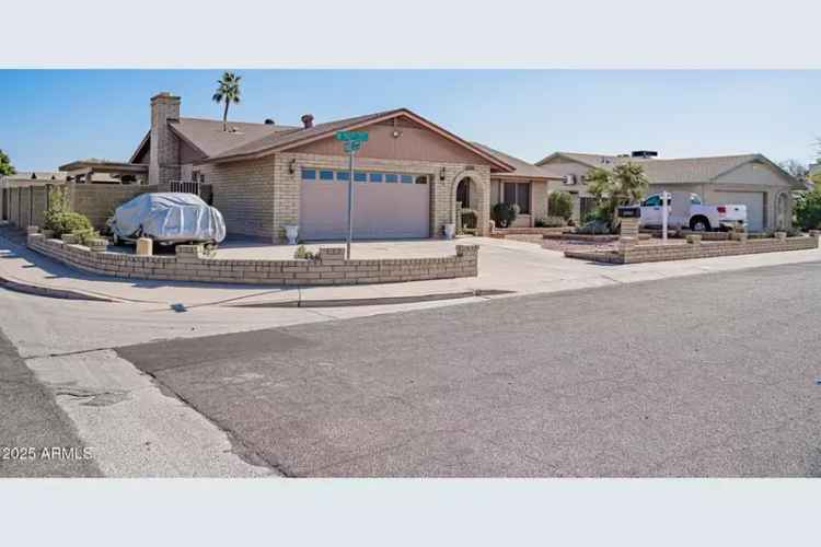 Single-family house For Sale in 9469, North 50th Drive, Glendale, Arizona