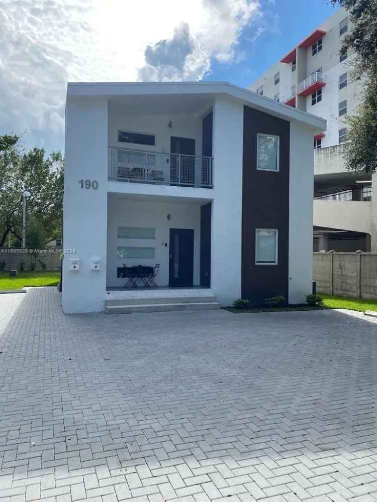 Multi-family house For Sale in 190, Northwest 57th Street, Miami, Florida