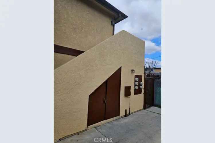 Multi-family house For Sale in Long Beach, California