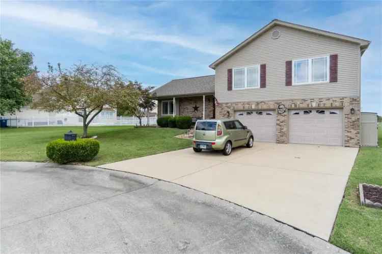 Single-family house For Sale in Granite City, Illinois