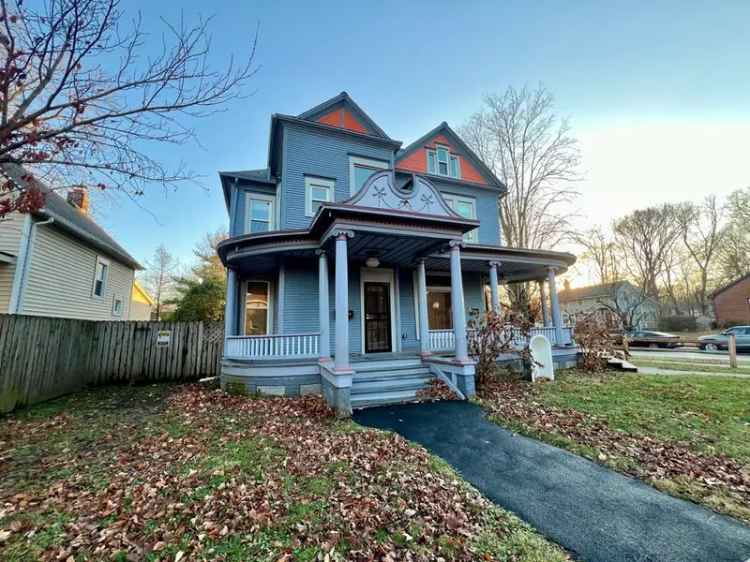 Single-family house For Sale in 621, West Clark Street, Champaign, Illinois