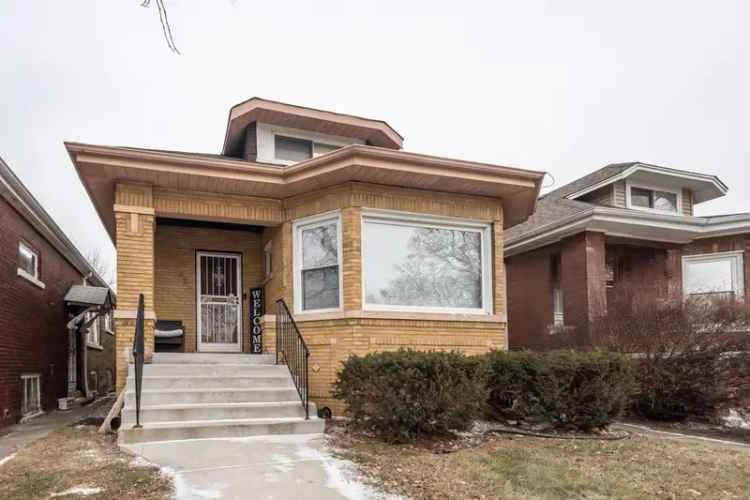 Single-family house For Sale in 424, East 87th Place, Chicago, Illinois