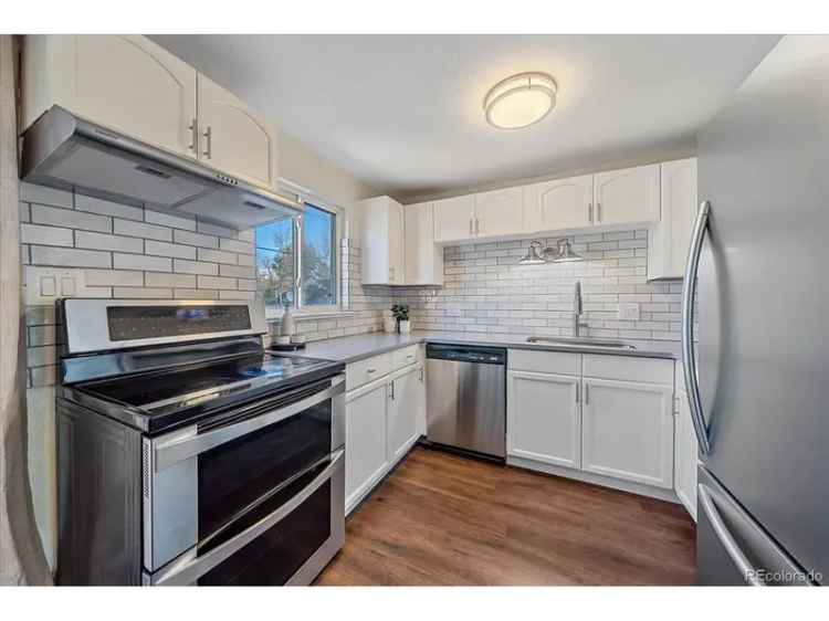 Single-family house For Sale in Wheat Ridge, Colorado