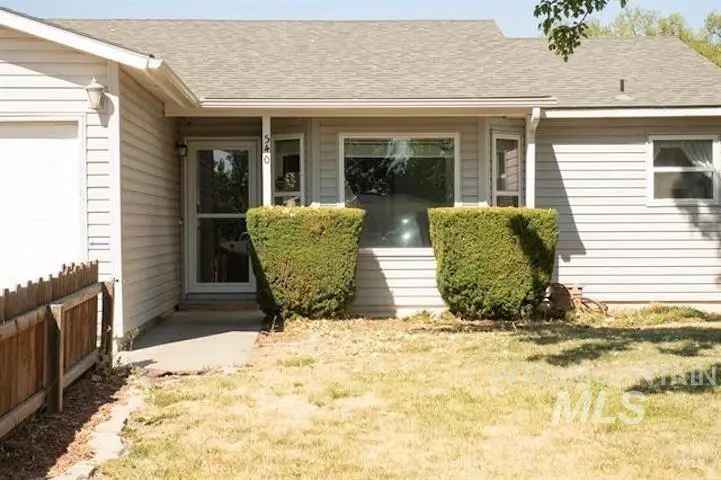 Single-family house For Sale in 540, Willow Drive, Mountain Home, Idaho