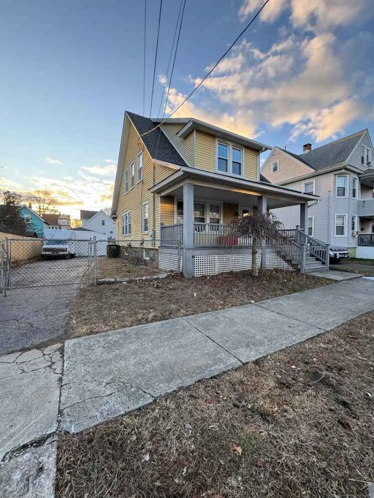 Single-family house For Sale in 59, Bennett Street, Bridgeport, Connecticut